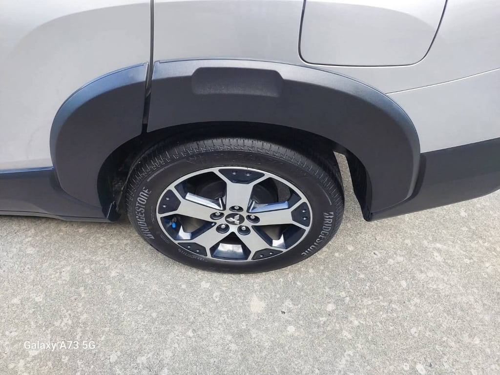 Mitsubishi x-pender cross 1.5 ปี 20