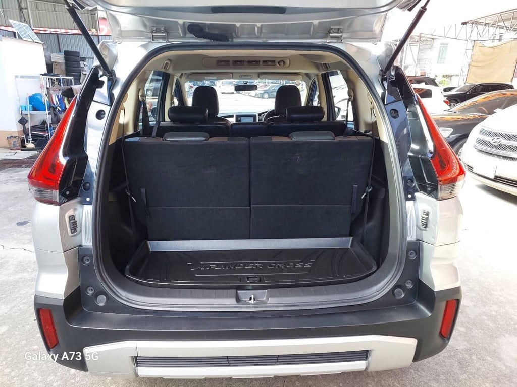 Mitsubishi x-pender cross 1.5 ปี 20