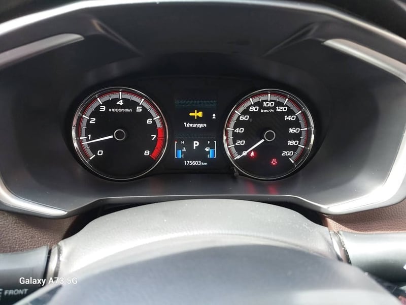 Mitsubishi x-pender cross 1.5 ปี 20 Mitsubishi x-pender cross 1.5 ปี 20