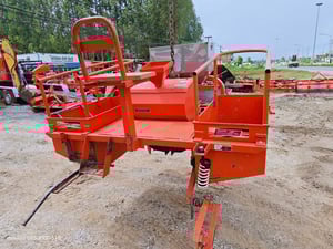 เครื่องปลูกมัน ตราช้าง cp100F