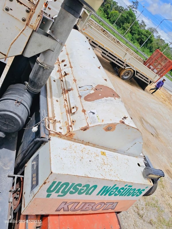 รถเกี่ยวข้าว DC 60 รองกระสอบ ถูกมากก