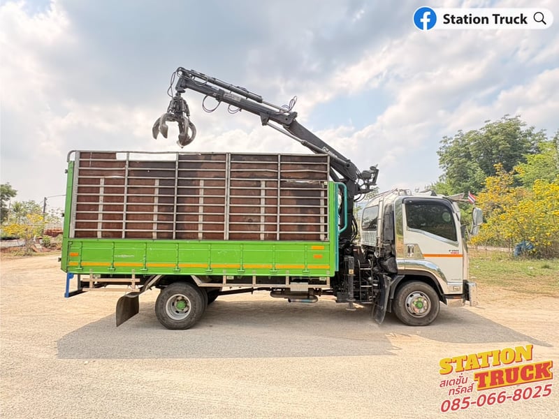 ISUZU FRR 190แรงม้า รถบรรทุก 6ล้อ กระบะเหล็กติดเครน ปี2017 เลขไมล์ 100,393 กม. ISUZU FRR 190แรงม้า รถบรรทุก 6ล้อ กระบะเหล็กติดเครน ปี2017 เลขไมล์ 100,393 กม.