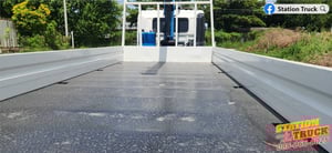 HINO FC 175แรงม้า รถบรรทุก 6ล้อ กระบะเหล็กติดเครน ปี2023 เลขไมล์ 112,051 กม.