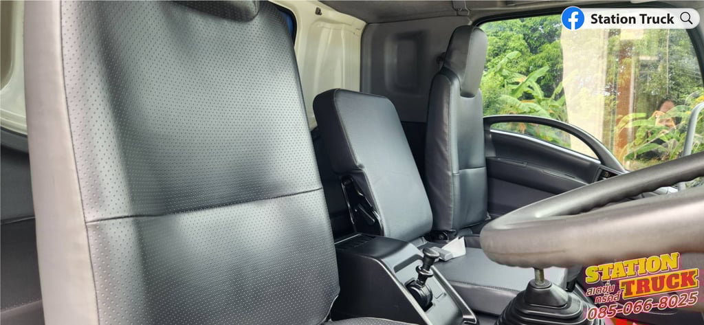 ISUZU FTR 240แรงม้า รถบรรทุก 6ล้อ ตู้แห้ง ปี2018