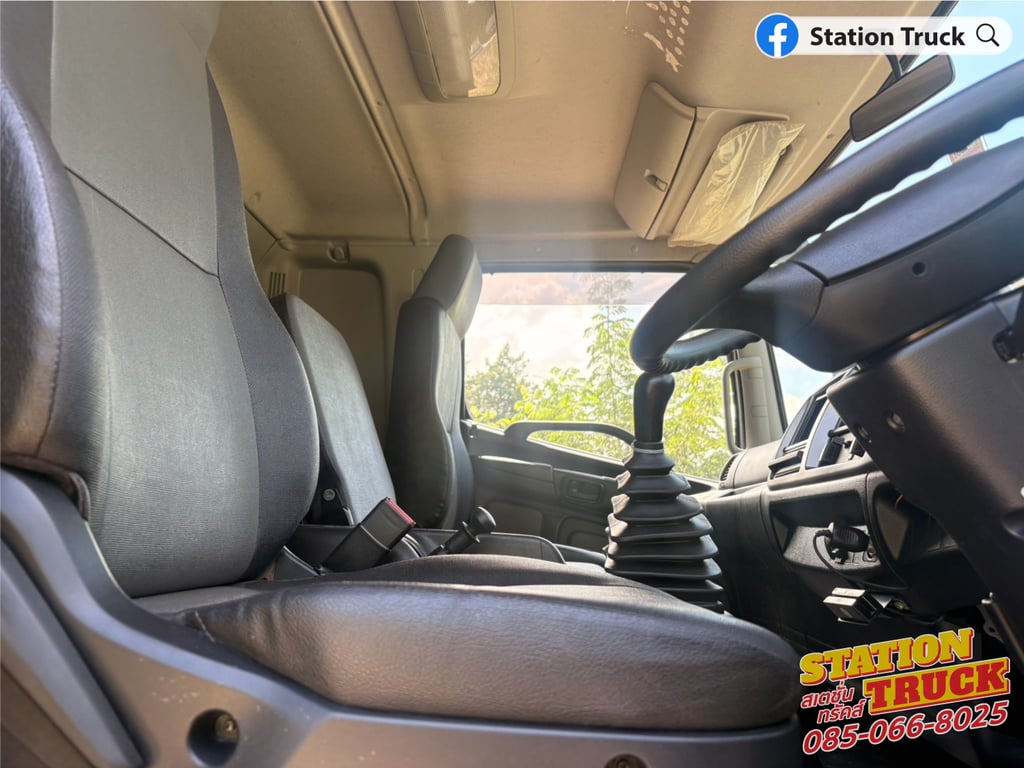 HINO FG 240แรงม้า รถบรรทุก 6ล้อ ตู้แห้ง ปี2023 เลขไมล์ 196,719 กม. HINO FG 240แรงม้า รถบรรทุก 6ล้อ ตู้แห้ง ปี2023 เลขไมล์ 196,719 กม.