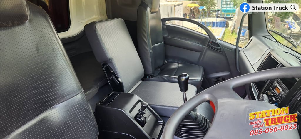 ISUZU FTR 240แรงม้า รถบรรทุก 6ล้อ ตู้แห้ง ปี2022 ISUZU FTR 240แรงม้า รถบรรทุก 6ล้อ ตู้แห้ง ปี2022