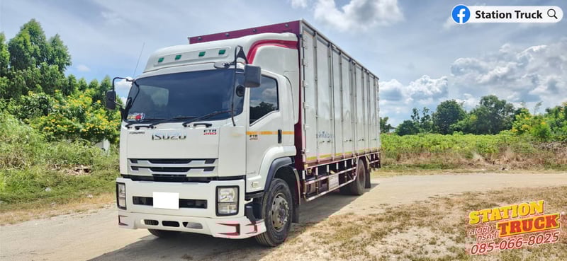 ISUZU FTR 240แรงม้า รถบรรทุก 6ล้อ ตู้แห้ง ปี2022