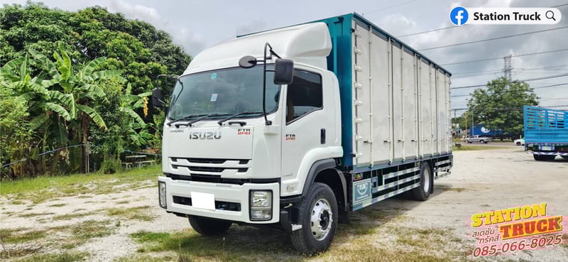 ISUZU FTR 240แรงม้า รถบรรทุก 6ล้อ ตู้แห้ง ปี2018