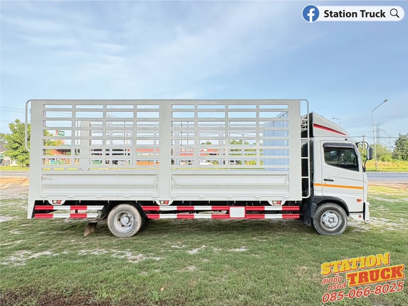 HINO FC 210แรงม้า รถบรรทุก 6ล้อ กระบะคอกสูง ปี2023 เลขไมล์ 103,993 กม. HINO FC 210แรงม้า รถบรรทุก 6ล้อ กระบะคอกสูง ปี2023 เลขไมล์ 103,993 กม.