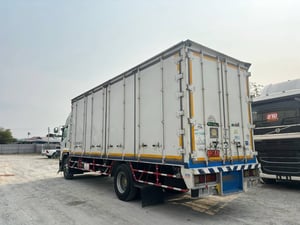 หกล้อตู้สิบบาน ปี 2559 ISUZU FTR 240 เเรง (3447)