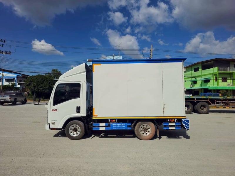 ล้อตู้ ISUZU NLR 104 แรง ปี 2564 ยาว 3.20 กว้างใน1.80สูงใน1.95(4519)