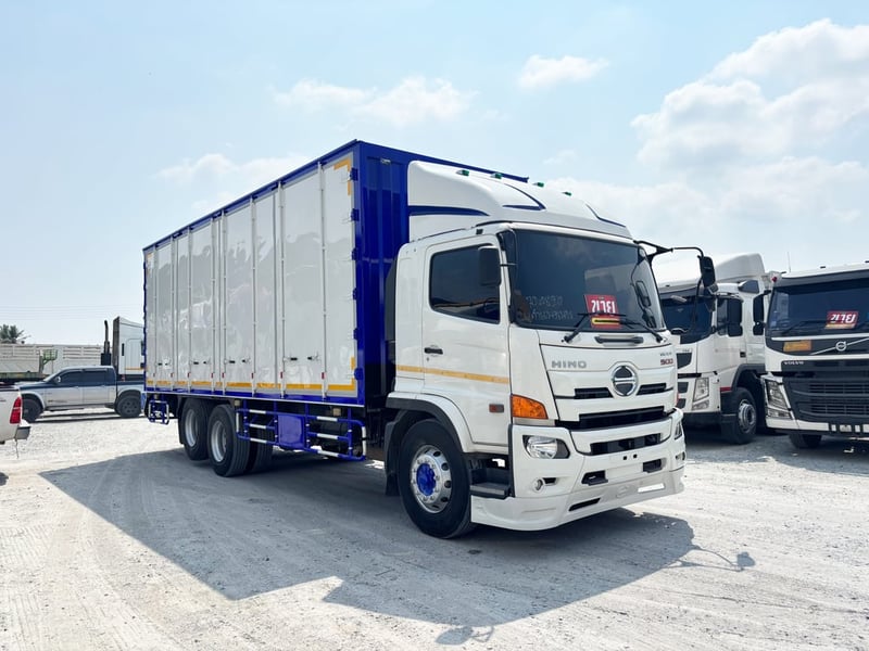 🚐 สิบล้อตู้สิบบาน HINO FG8J 240 แรง ปี 2565 ยาว 7.6 สูง 2.58 กว้าง 2.38  Sาคา 1,690,000.-(4820)