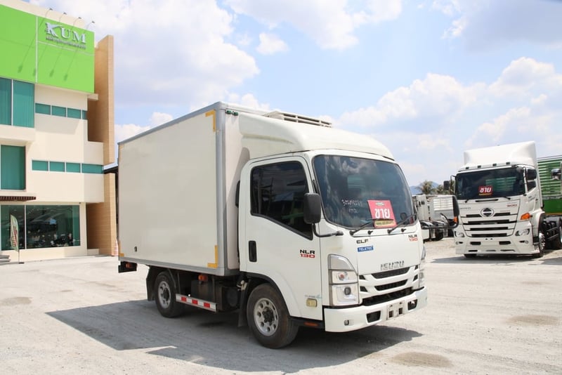 สี่ล้อตู้เย็น ISUZU  NLR 130 แรง  ปี 2566  Vาย 820,000.- (8088)