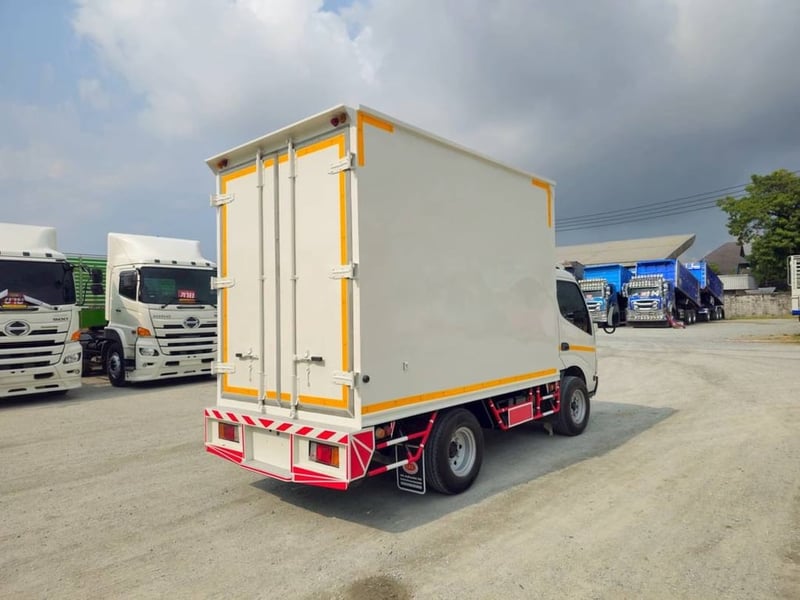 สี่ล้อตู้ HINO XZU 136 แรง ปี 2563 ยาว 3.16 กว้างนอก 1.89 กว้างใน 1.82สูงใน 2.09 โปร 620,000.-(637) สี่ล้อตู้ HINO XZU 136 แรง ปี 2563 ยาว 3.16 กว้างนอก 1.89 กว้างใน 1.82สูงใน 2.09 โปร 620,000.-(637)