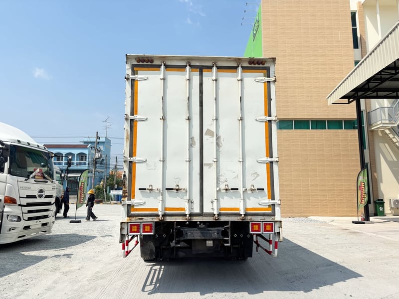 หกล้อตู้สิบบาน🚚 HINO FG8J 240 เเรงม้า ปี 2561 Sาคา 1,610,000.-(4378) หกล้อตู้สิบบาน🚚 HINO FG8J 240 เเรงม้า ปี 2561 Sาคา 1,610,000.-(4378)