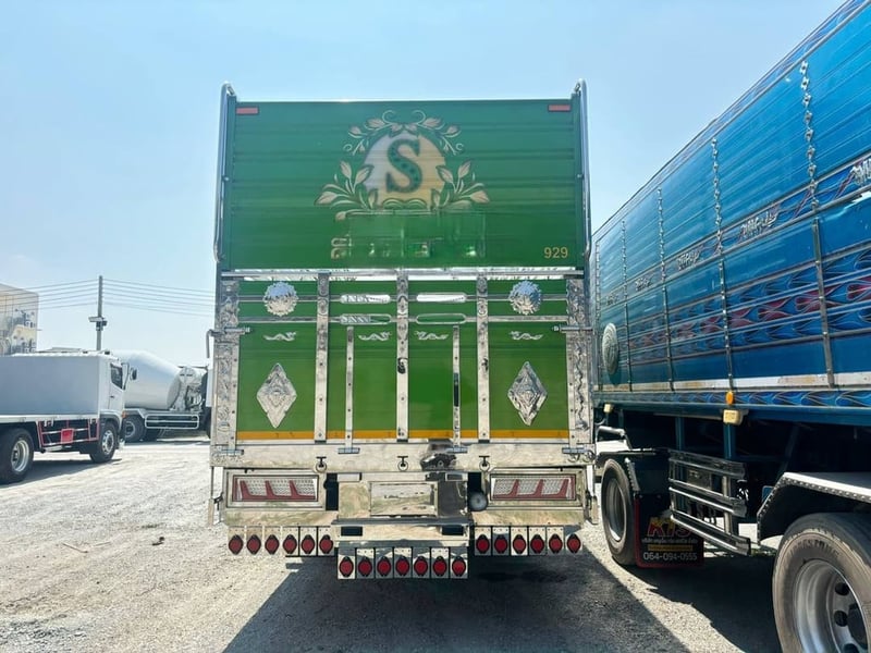 สิบล้อคอก🚚 HINO FL8J  260 เเรง ปี 2566 Sาคา  2,850,000.- (5115)