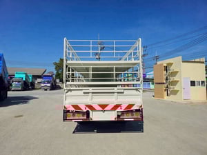 หกล้อคอก ISUZU  FRR 190 แรง  ปี 2564  ยาว 5.6 สูง 2.0 กว้าง 2.45 Sาคา 1,010,000. -(4513) ยางใหม่ 4 เส้น