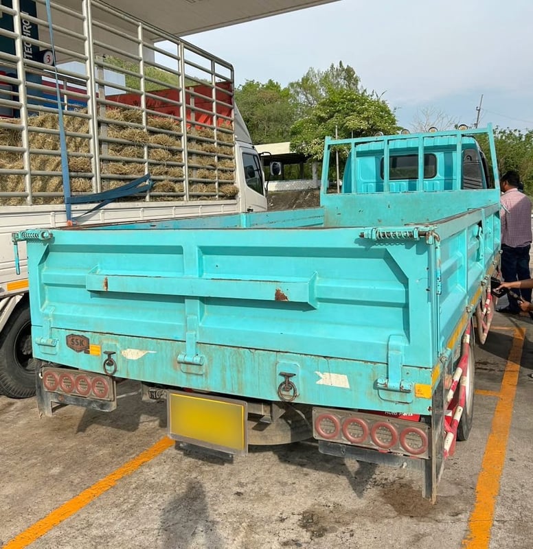 หกล้อกระบะคาร์โก้ Hino XZU 150 แรง ปี 2563 (5876) 💥เพียง 620,000 บาn 