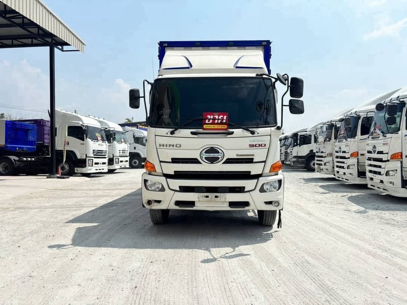 HINO FL8J 260 เเรง ปี 2566 Sาคา 2,420,000.-(1698) HINO FL8J 260 เเรง ปี 2566 Sาคา 2,420,000.-(1698)