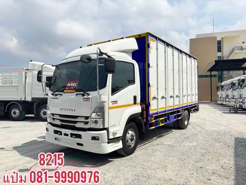 🚚 หกล้อตู้สิบบาน ISUZU FRR 210 ปี 66 Sาคา  1,110,000.-(8215)