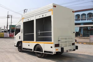 หกล้อ FOOD TRUCK ISUZU NMR 130 แรงม้า ปี 2558 (5477) หกล้อ FOOD TRUCK ISUZU NMR 130 แรงม้า ปี 2558 (5477)