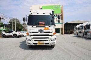 สิบล้อตู้ผ้าใบ เพลาเดียว HINO FL1A 344 แรง ปี 67 (5506) 💴 2,180,000.- สิบล้อตู้ผ้าใบ เพลาเดียว HINO FL1A 344 แรง ปี 67 (5506) 💴 2,180,000.-