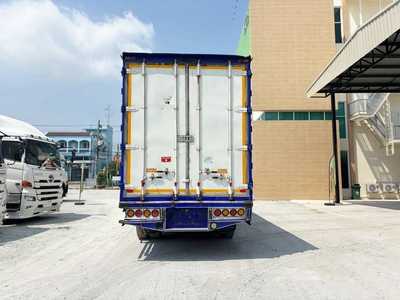 🚚HINO  FL8J  260 เเรง ปี 2566 Sาคา  2,420,000.-(1698)