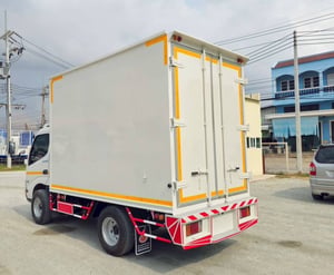 สี่ล้อตู้ทึบ HINO XZU 136 แรงม้า ปี 2563 (637)