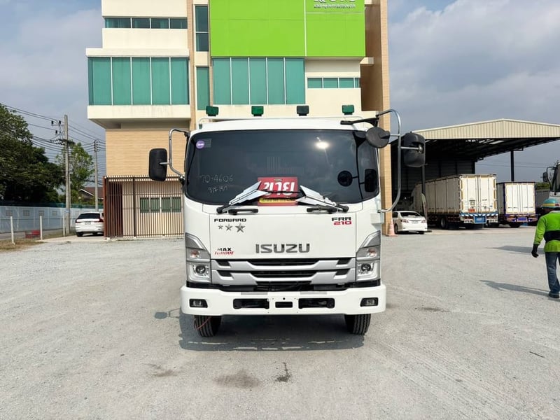 หกล้อดั้มพ์ ISUZU FRR 210 แรง 2566 (4606)