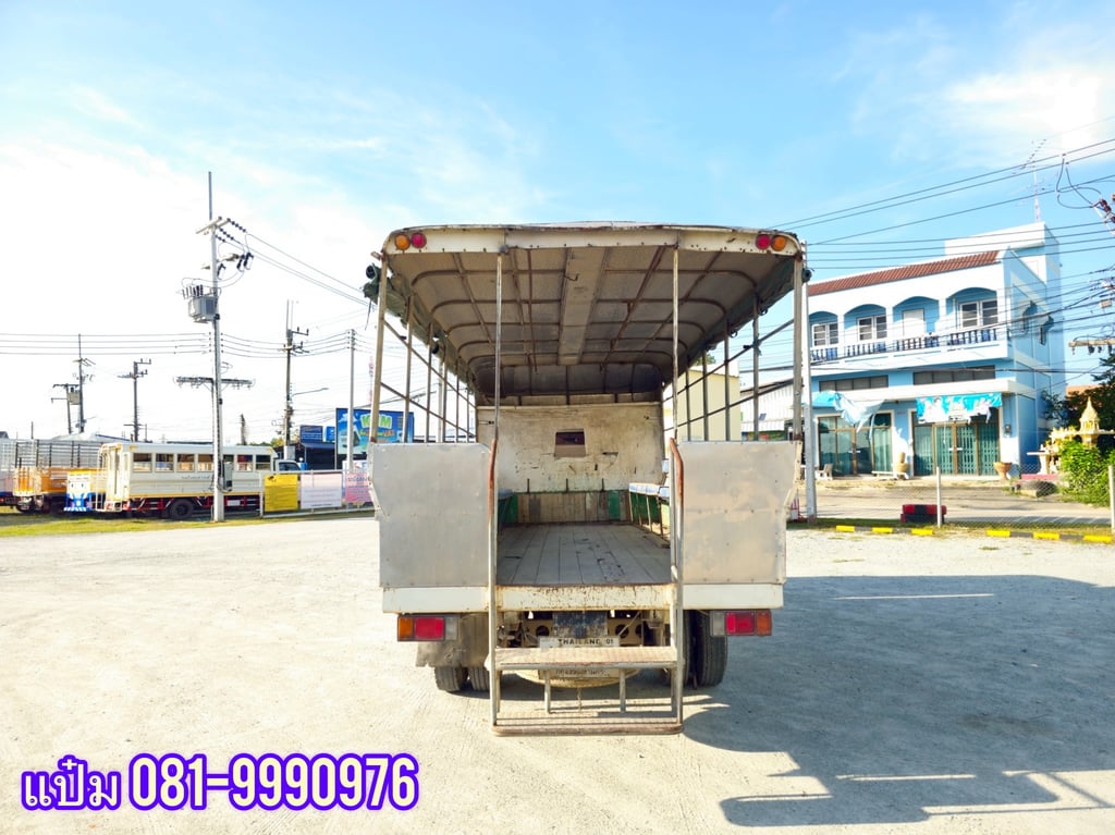 🚌หกล้อโดยสาร  ปี 2554 ISUZU  NPR 150 แรงม้า Vายตัด  440,000.-(6452)