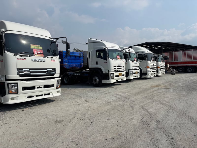 🚚 หัวลาก มีทั้งญี่ปุ่น ยุโรป หกล้อ  สิบล้อ สิบสองล้อ มีหมด   *** หัว+หาง ลดเพิ่ม 50,000.- ทันที ***
