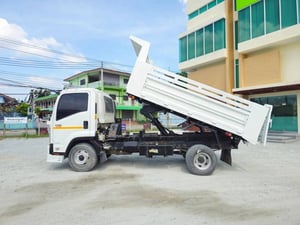 หกล้อดั้มพ์  ISUZU FRR 210 แรง ปี 2564  ยาว 3.87 กว้าง 2.20 สูง 0.98 ลดเหลือ 980,000 .- (3221)