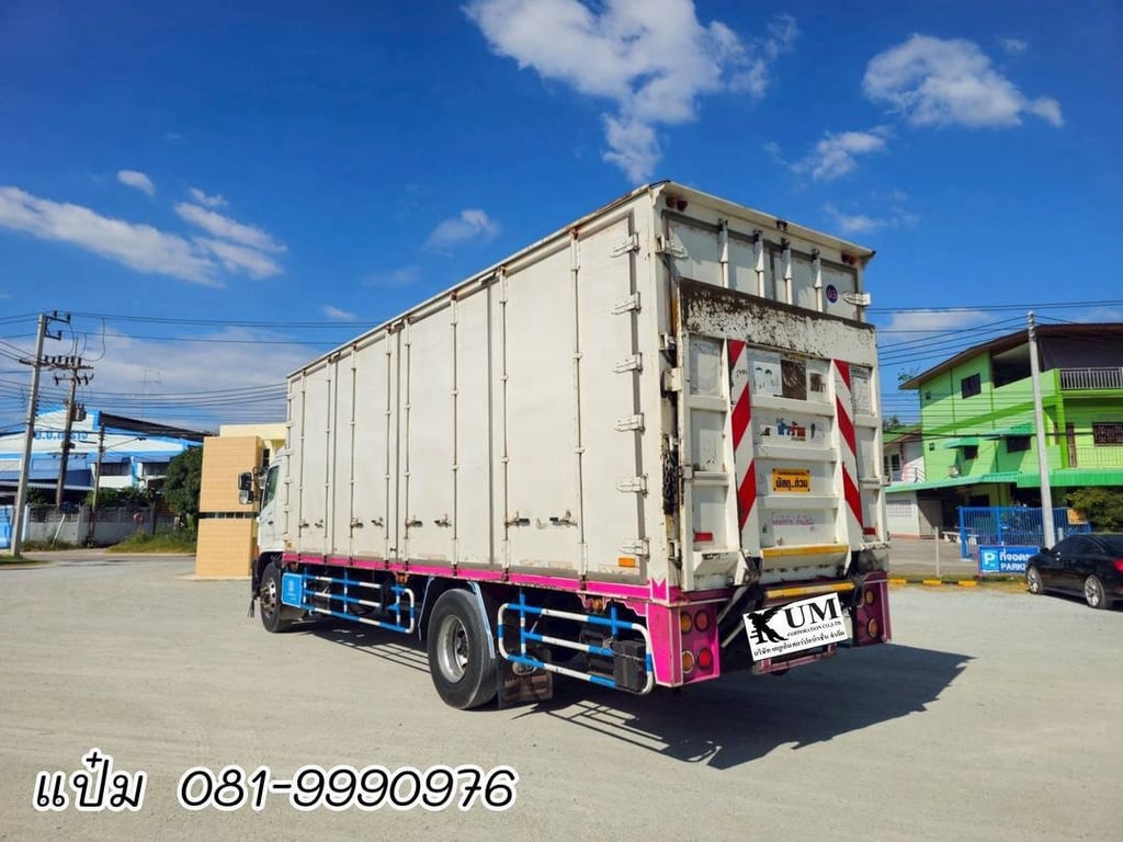 🚚หกล้อตู้สิบบาน ปี 2562 HINO FG8J  240 เเรงม้า Sาคา 1,550,000.-(8724)