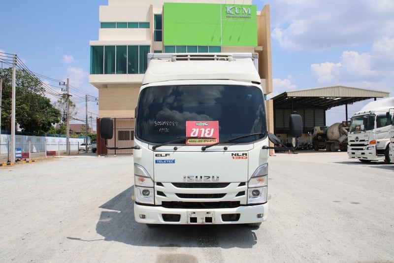 สี่ล้อตู้เย็น ISUZU  NLR 130 แรง  ปี 2566  Vาย 820,000.- (8088)