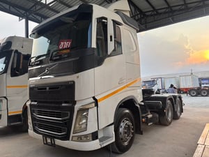 สิบล้อหัวลาก Volvo FH 440 แรงม้า ปี 58 (8454) สิบล้อหัวลาก Volvo FH 440 แรงม้า ปี 58 (8454)