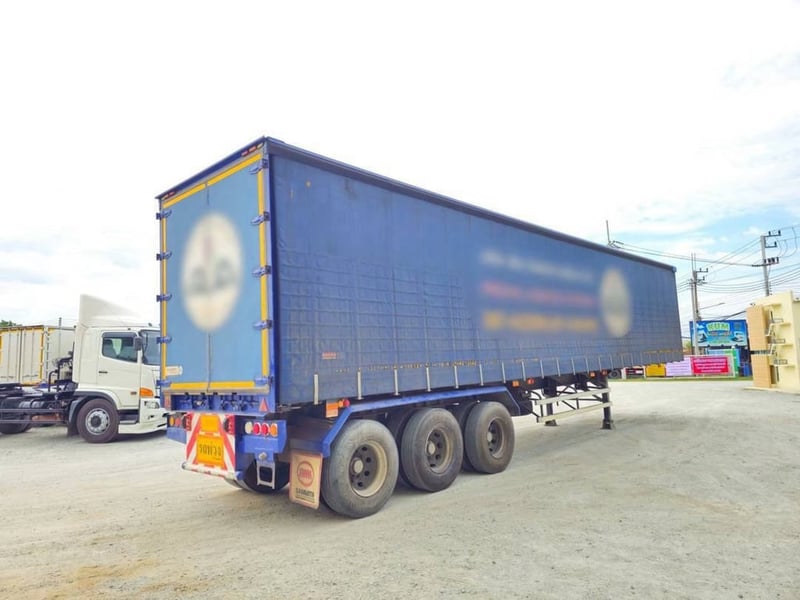 หางตู้ผ้าใบ สามเพลา อู่สามมิตร ปี 2565 ยาว 13.50 กว้าง 2.50 สูง 2.60 Sาคา 720,000.-(0160)