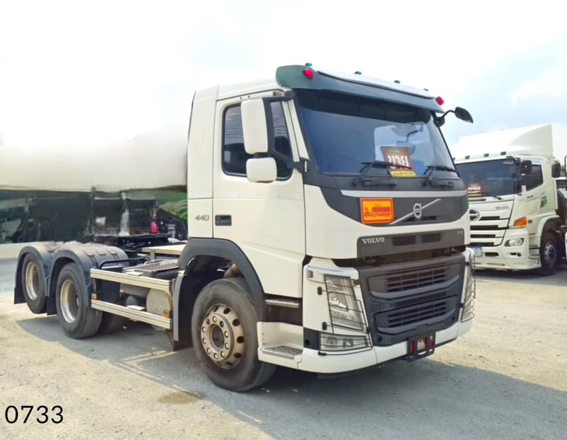 สิบล้อหัวลาก Volvo FM 440 แรงม้า ปี 60 (0733) สิบล้อหัวลาก Volvo FM 440 แรงม้า ปี 60 (0733)