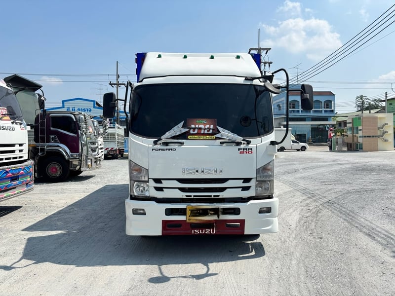 🚛หกล้อตู้สิบบาน ISUZU FRR 210 แรง ปี  2565   Sาคา  990,000.-(2331)