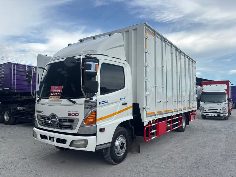 หกล้อตู้ทึบ HINO FC9J 175 แรงม้า ปี 2556 (8338) หกล้อตู้ทึบ HINO FC9J 175 แรงม้า ปี 2556 (8338)