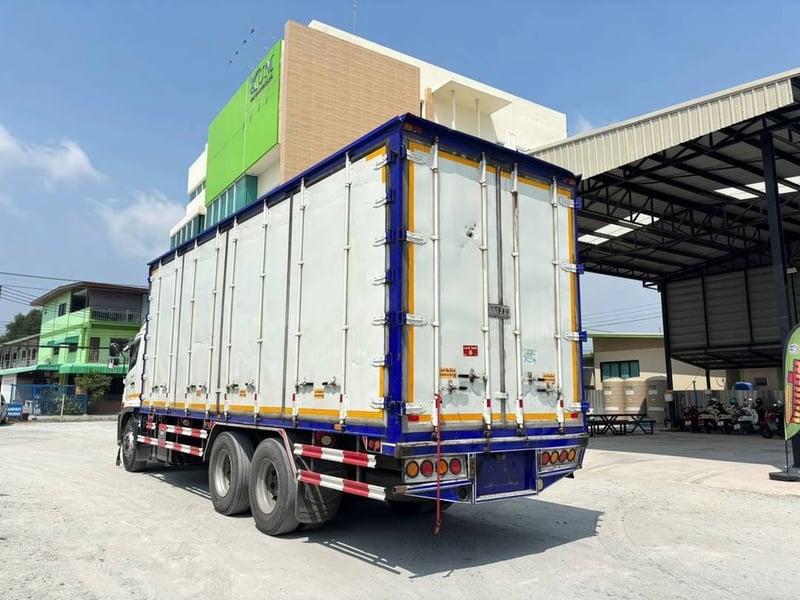 🚚HINO  FL8J  260 เเรง ปี 2566 Sาคา  2,420,000.-(1698)
