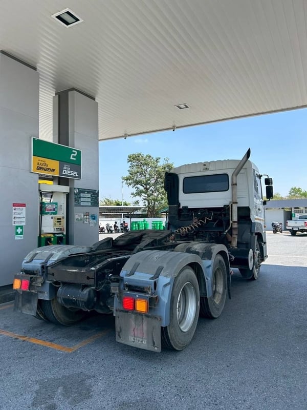 สิบล้อหัวลากสองเพลา  UD GWE370 ปี58 (3413)))(