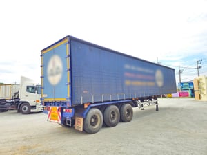 หางตู้ผ้าใบ สามเพลา อู่สามมิตร ปี 2565 ยาว 13.50 กว้าง 2.50 สูง 2.60 Sาคา 720,000.-(0160)