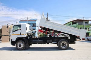 #Vาย หกล้อดั้มพ์  ISUZU FTR 240 แรง ปี 2566  Sาคา 1,560,000.-(3266)