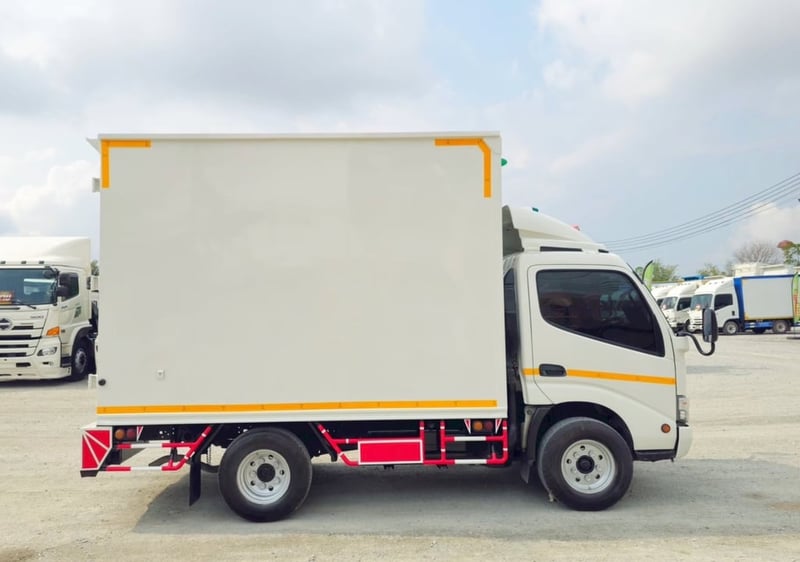 สี่ล้อตู้ทึบ HINO XZU 136 แรงม้า ปี 2563 (637) สี่ล้อตู้ทึบ HINO XZU 136 แรงม้า ปี 2563 (637)
