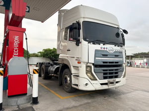 สิบล้อหัวลากสองเพลาUD GWE  Quester 378 แรงม้า ปี 58 (9215)