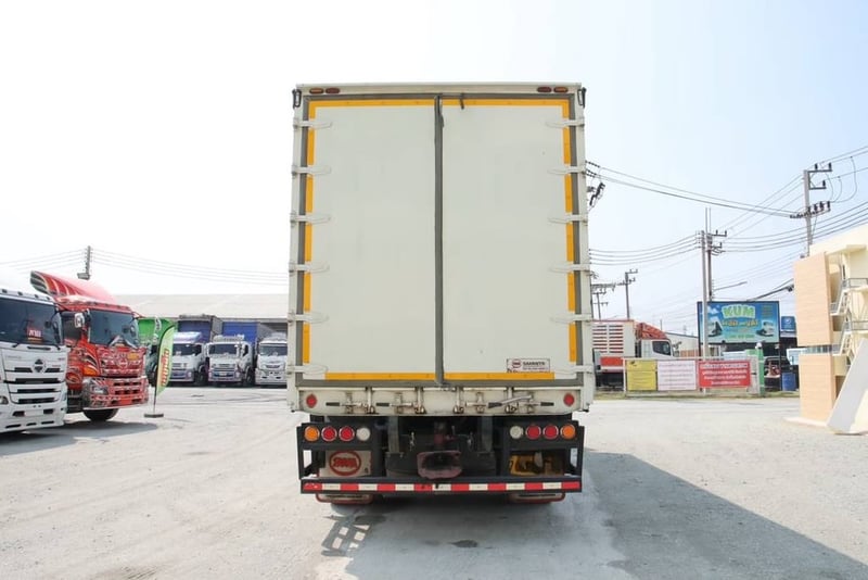 สิบล้อตู้ผ้าใบ เพลาเดียว HINO FL1A 344 แรง ปี 67 (5506) 💴 2,180,000.- สิบล้อตู้ผ้าใบ เพลาเดียว HINO FL1A 344 แรง ปี 67 (5506) 💴 2,180,000.-