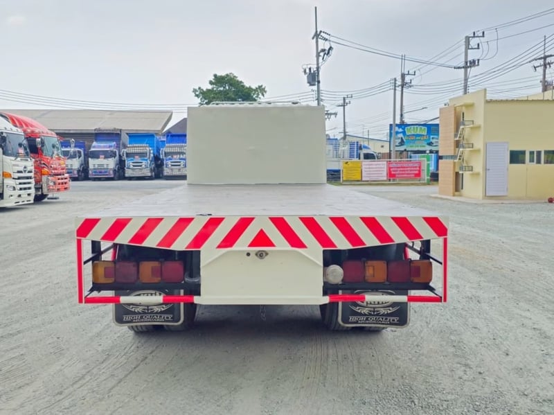 สิบล้อพื้นเรียบ HINO FL8J 260 แรงม้า ปี 2560 (1784) สิบล้อพื้นเรียบ HINO FL8J 260 แรงม้า ปี 2560 (1784)