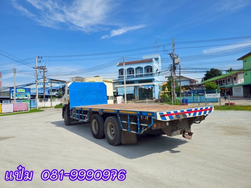 🚚สิบล้อพื้นเรียบ  ปี 2561 ISUZU  FVM  240 เเรง Sาคา 1,580,000.-(1517)