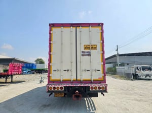 หกล้อตู้สิบบาน ISUZU  FTR 240 แรง  ปี 2565  ยาว 7.60กว้าง 2.38 สูงใน 2.55   Sาคา  1,770,000.- (5322)