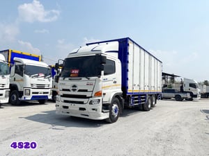 🚐 สิบล้อตู้สิบบาน HINO FG8J 240 แรง ปี 2565 ยาว 7.6 สูง 2.58 กว้าง 2.38  Sาคา 1,690,000.-(4820)